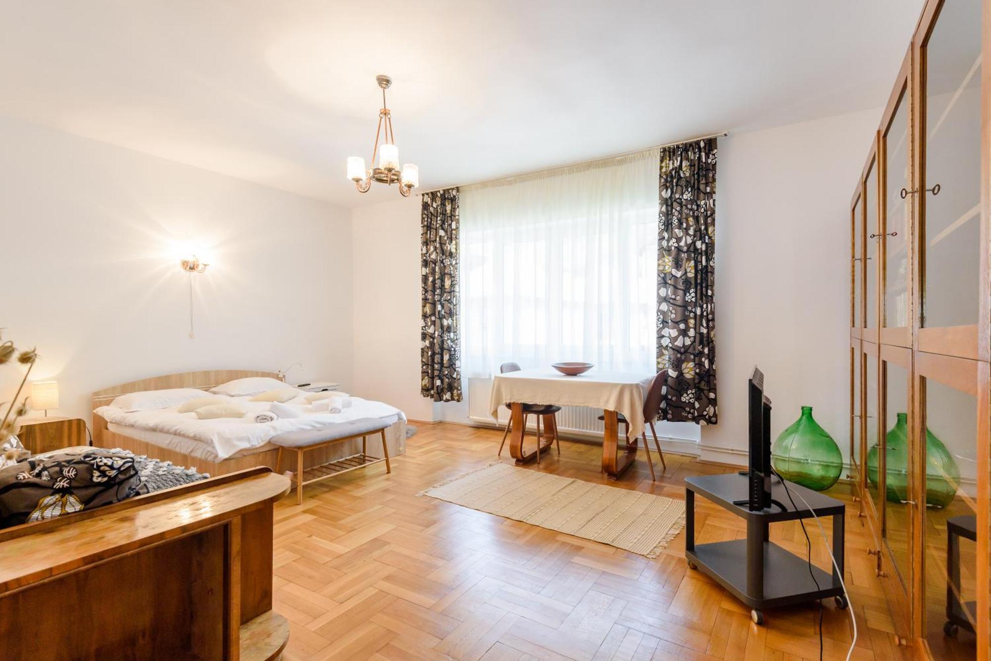 Апартаменты Casa Cu Cires Брашов Экстерьер фото